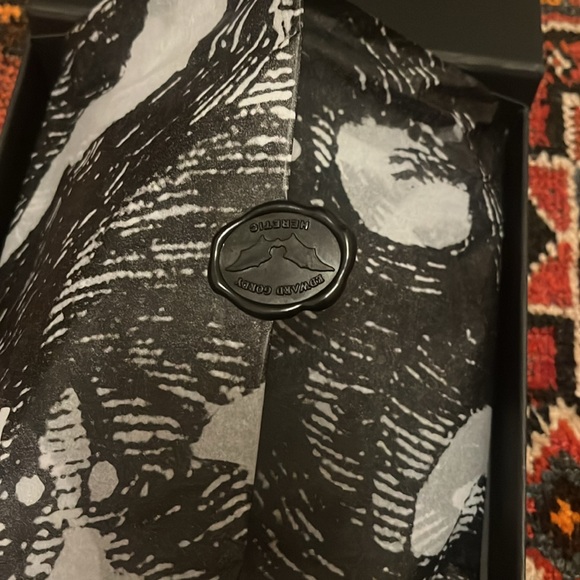 Heretic Discovery Set (sample pack) - 5 luscious perfumes samples! - Picture 7 of 9